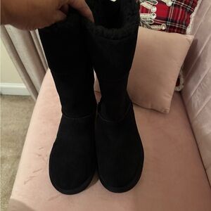 Like new Koolaburra by Ugg black boots